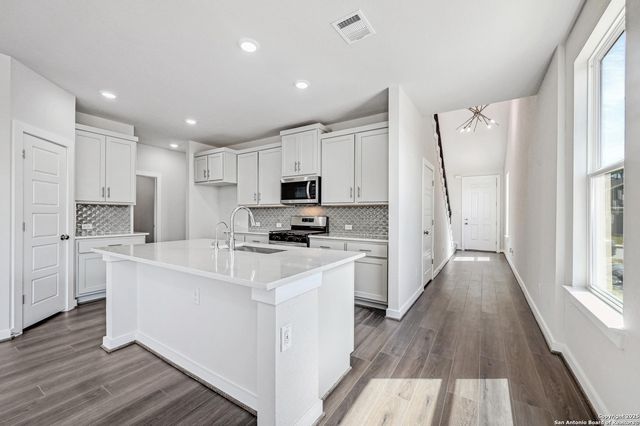 6039 Calgary Park, San Antonio, TX 78233