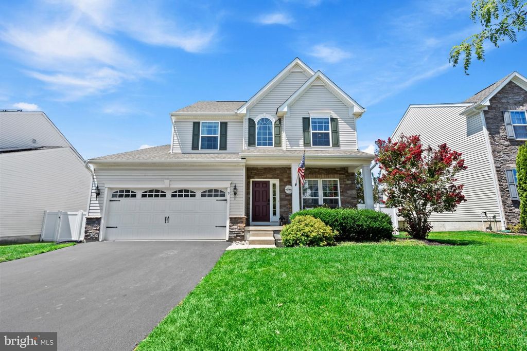 9 BAYBERRY WAY, SWEDESBORO, NJ 08085 — exterior