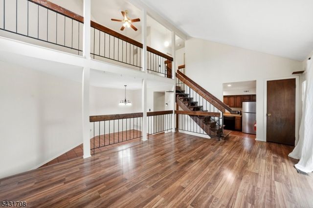 490 Auten Rd 4C, Hillsborough Twp., NJ 08844