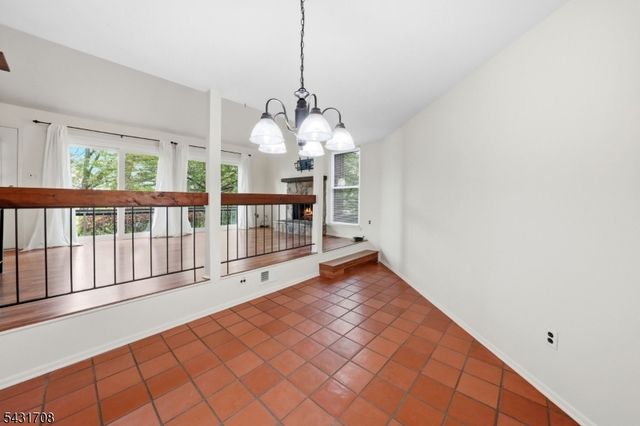 490 Auten Rd 4C, Hillsborough Twp., NJ 08844