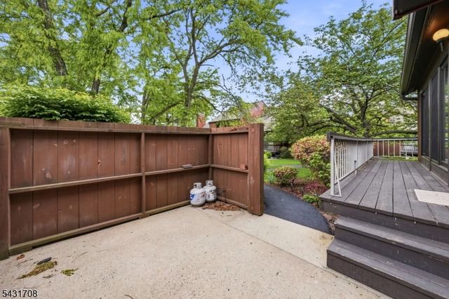 490 Auten Rd 4C, Hillsborough Twp., NJ 08844