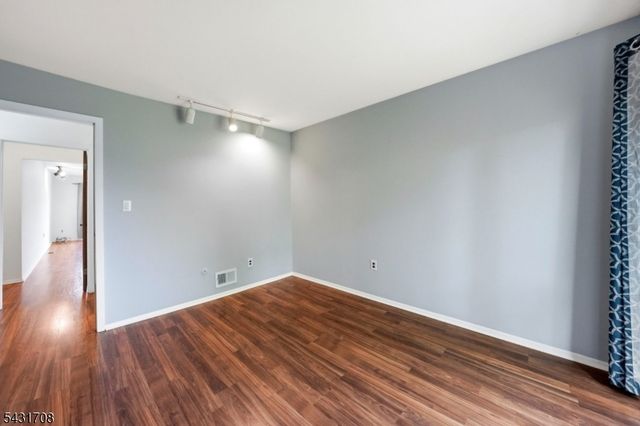490 Auten Rd 4C, Hillsborough Twp., NJ 08844