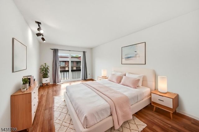 490 Auten Rd 4C, Hillsborough Twp., NJ 08844