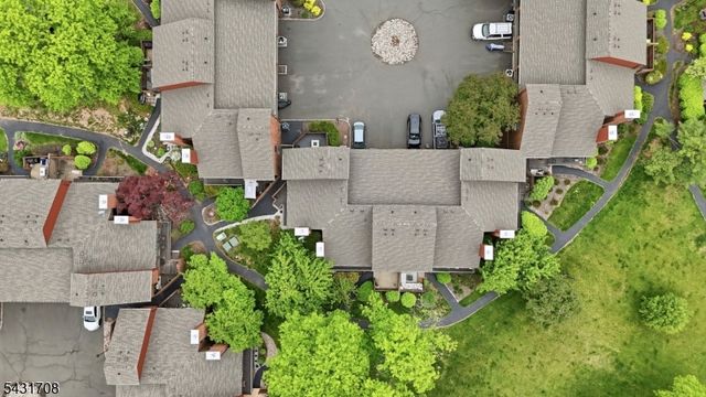 490 Auten Rd 4C, Hillsborough Twp., NJ 08844