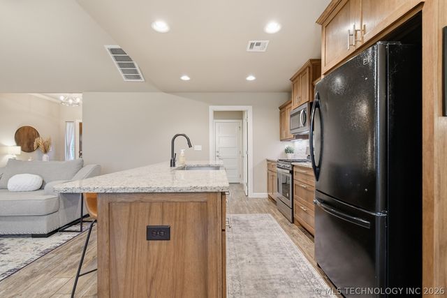 40 Osprey Drive, Sand Springs, OK 74063