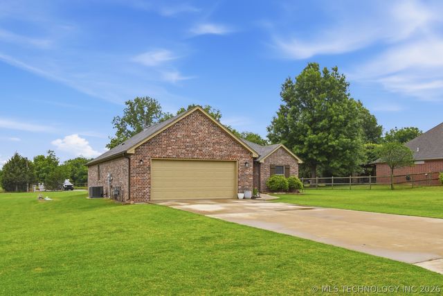 40 Osprey Drive, Sand Springs, OK 74063
