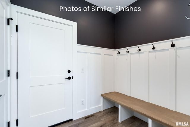 11 Viola Drive, Le Claire, IA 52753