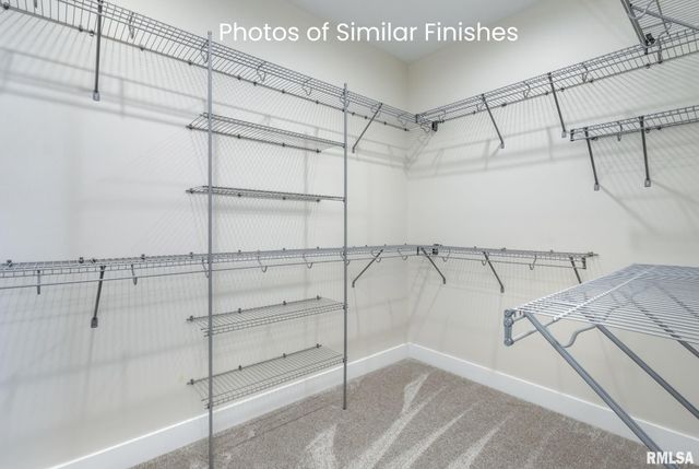 11 Viola Drive, Le Claire, IA 52753