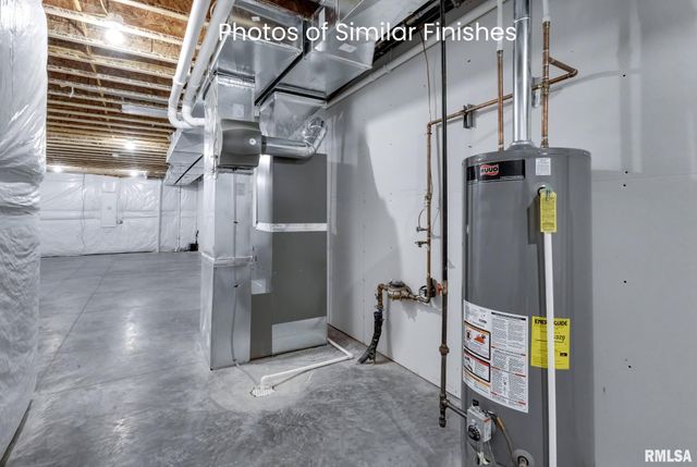 11 Viola Drive, Le Claire, IA 52753