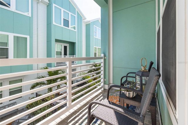 2843 1ST AVENUE S, St Petersburg, FL 33712