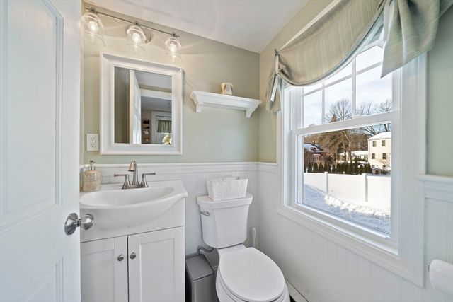 611 Pleasant St, Canton, MA 02021