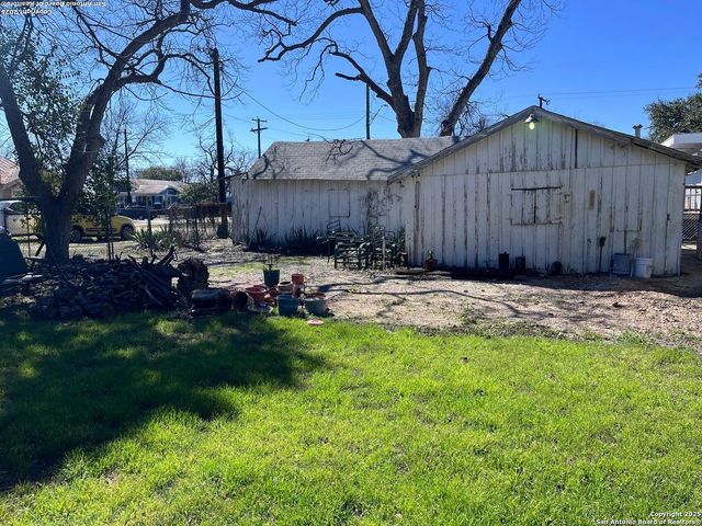 106 Preston, San Antonio, TX 78210