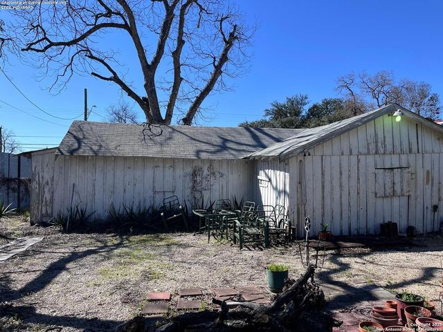 106 Preston, San Antonio, TX 78210