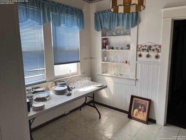 106 Preston, San Antonio, TX 78210