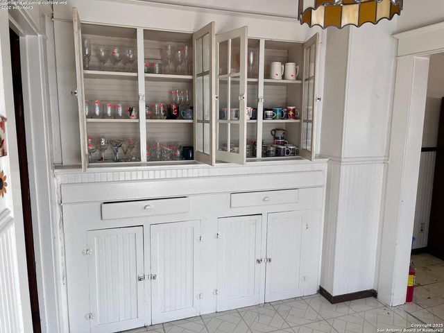 106 Preston, San Antonio, TX 78210