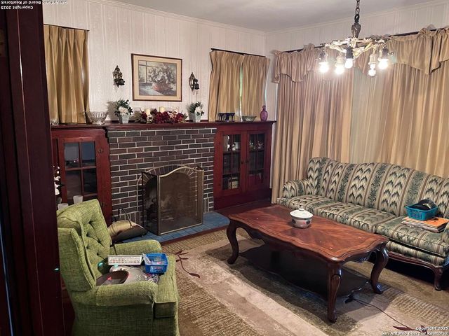 106 Preston, San Antonio, TX 78210