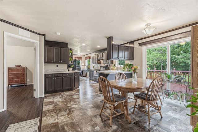 1047 Beaver Creek Road, Cathlamet, WA 98612