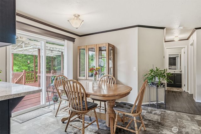 1047 Beaver Creek Road, Cathlamet, WA 98612