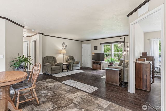 1047 Beaver Creek Road, Cathlamet, WA 98612