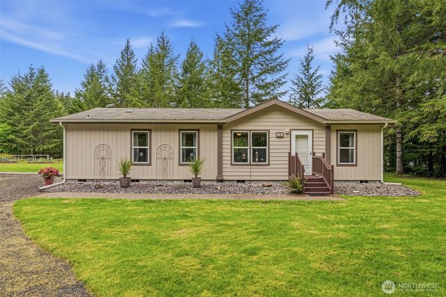 1047 Beaver Creek Road, Cathlamet, WA 98612