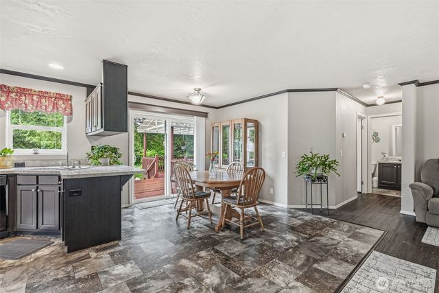 1047 Beaver Creek Road, Cathlamet, WA 98612