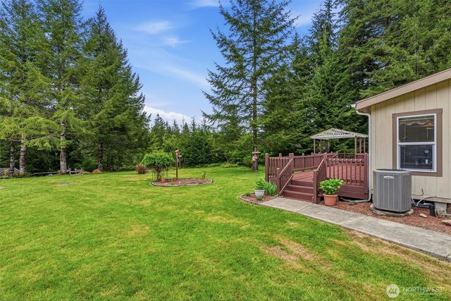 1047 Beaver Creek Road, Cathlamet, WA 98612