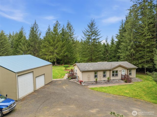1047 Beaver Creek Road, Cathlamet, WA 98612