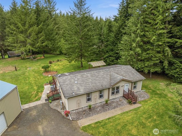 1047 Beaver Creek Road, Cathlamet, WA 98612