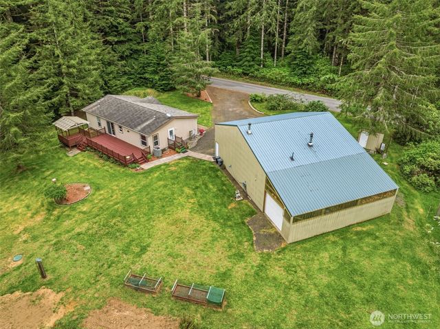 1047 Beaver Creek Road, Cathlamet, WA 98612