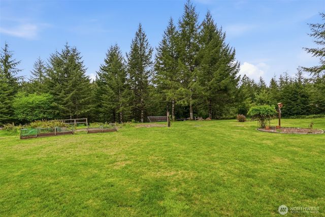 1047 Beaver Creek Road, Cathlamet, WA 98612