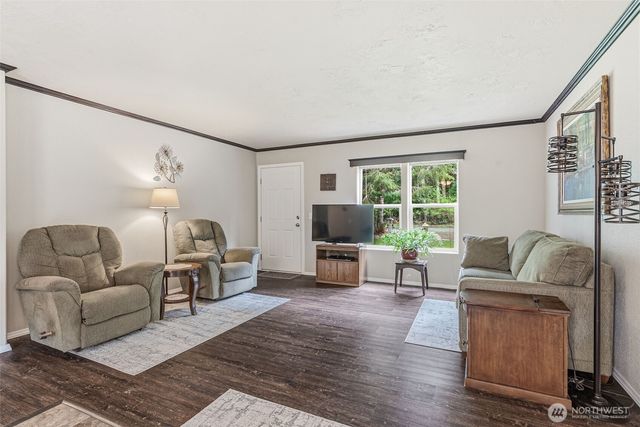 1047 Beaver Creek Road, Cathlamet, WA 98612