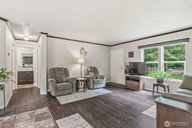1047 Beaver Creek Road, Cathlamet, WA 98612