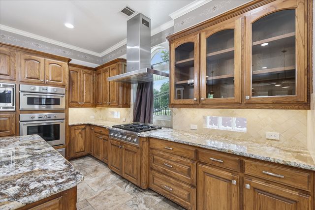 8953 Stratford Drive, North Richland Hills, TX 76182