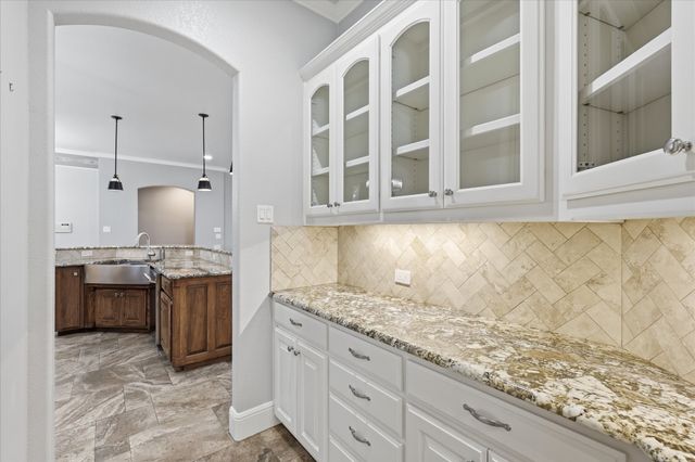 8953 Stratford Drive, North Richland Hills, TX 76182
