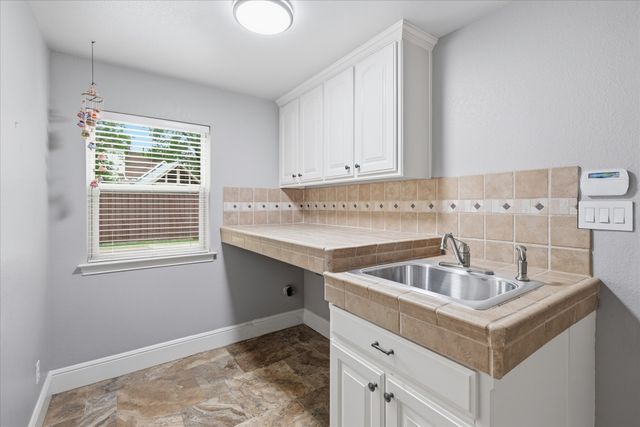 8953 Stratford Drive, North Richland Hills, TX 76182