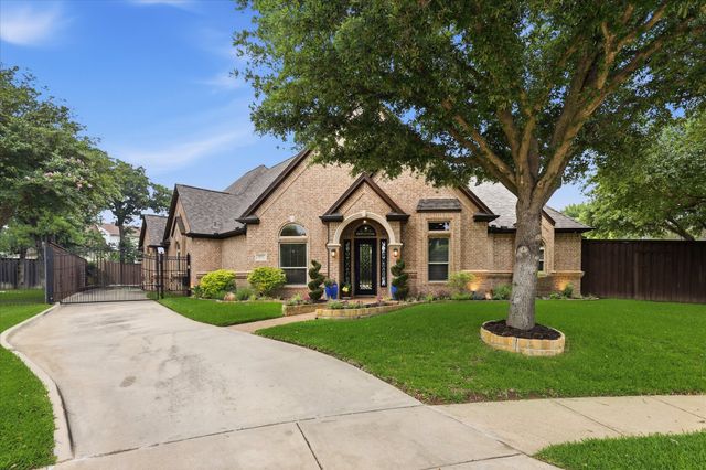 8953 Stratford Drive, North Richland Hills, TX 76182