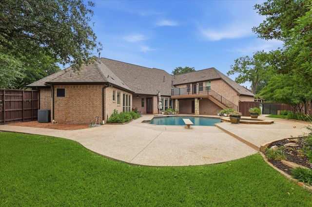8953 Stratford Drive, North Richland Hills, TX 76182