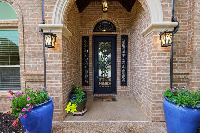 8953 Stratford Drive, North Richland Hills, TX 76182