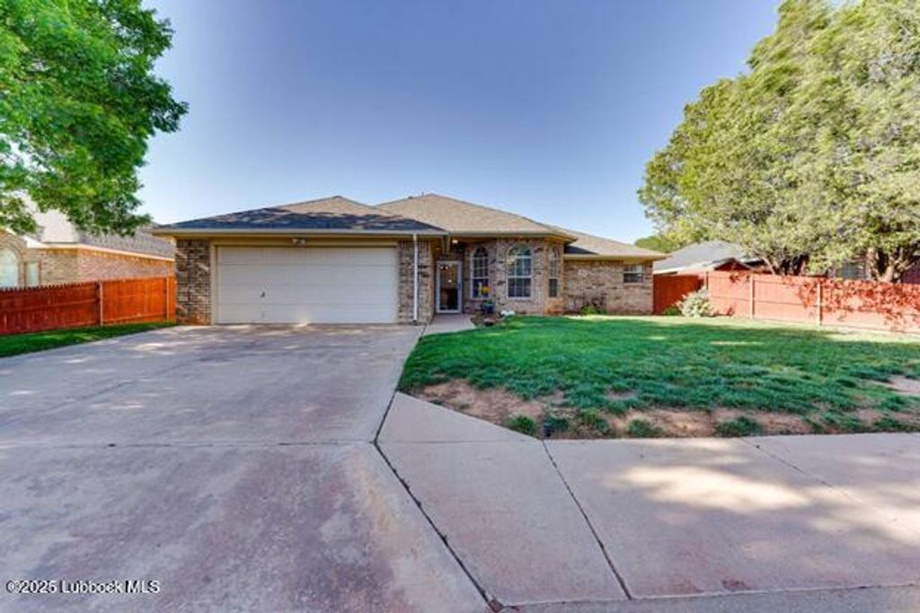 5914 88th Place, Lubbock, TX 79424