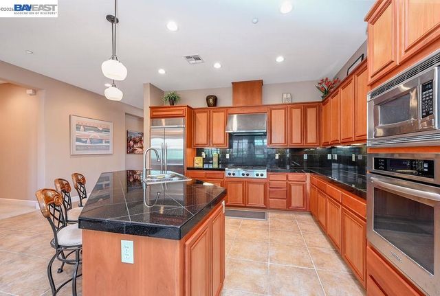 1236 Sheldon Dr, Brentwood, CA 94513