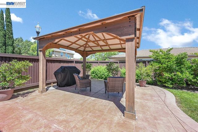 1236 Sheldon Dr, Brentwood, CA 94513