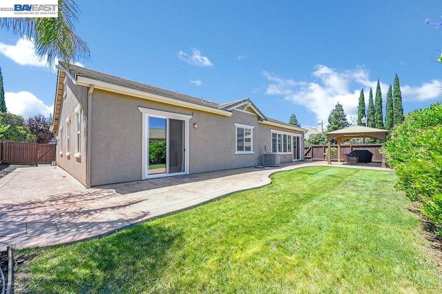 1236 Sheldon Dr, Brentwood, CA 94513
