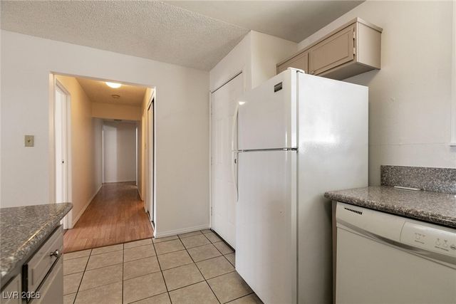 5404 Swenson Street 34, Las Vegas, NV 89119