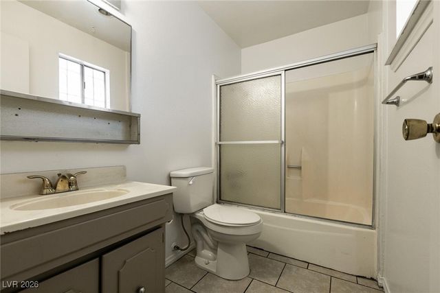 5404 Swenson Street 34, Las Vegas, NV 89119