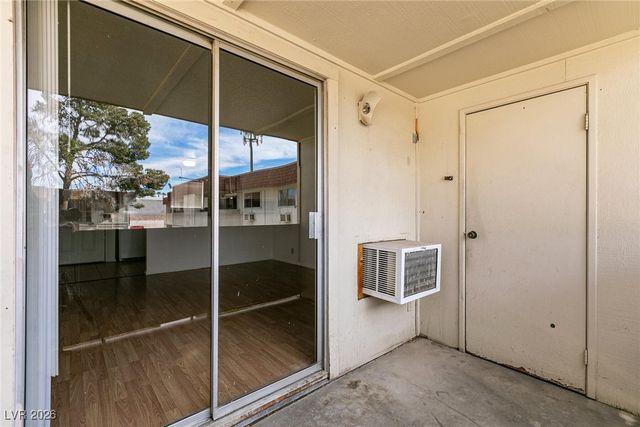 5404 Swenson Street 34, Las Vegas, NV 89119