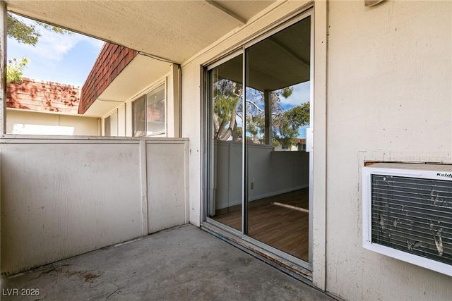 5404 Swenson Street 34, Las Vegas, NV 89119