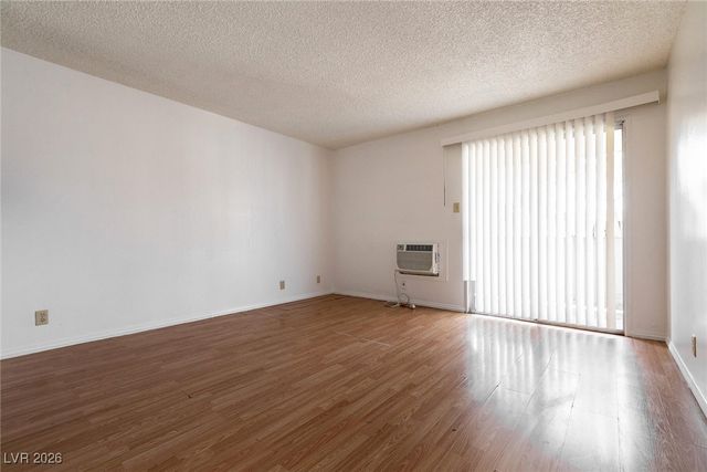 5404 Swenson Street 34, Las Vegas, NV 89119