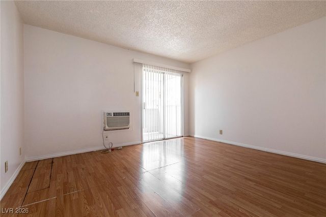 5404 Swenson Street 34, Las Vegas, NV 89119