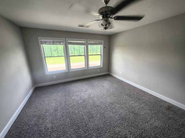 362 Crusaw Dr, Clarksville, TN 37043