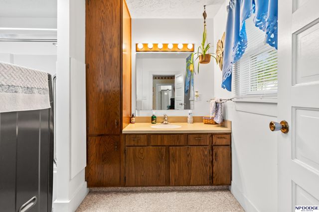 1655 N Main Street, Fremont, NE 68025